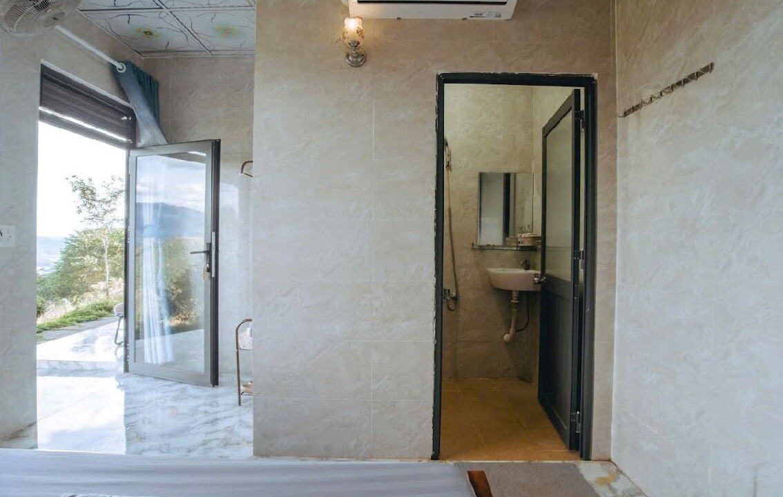 Photo of Bathroom in Dak Glong
