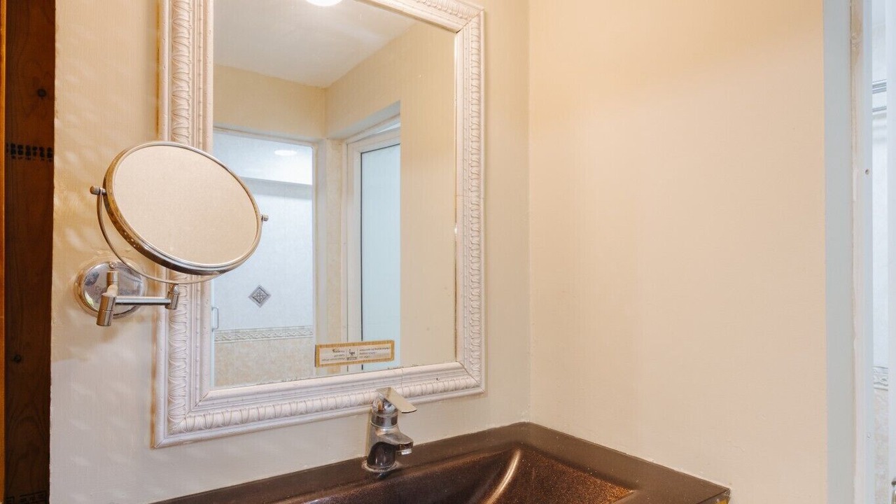 Photo of Bathroom in Hang Bai