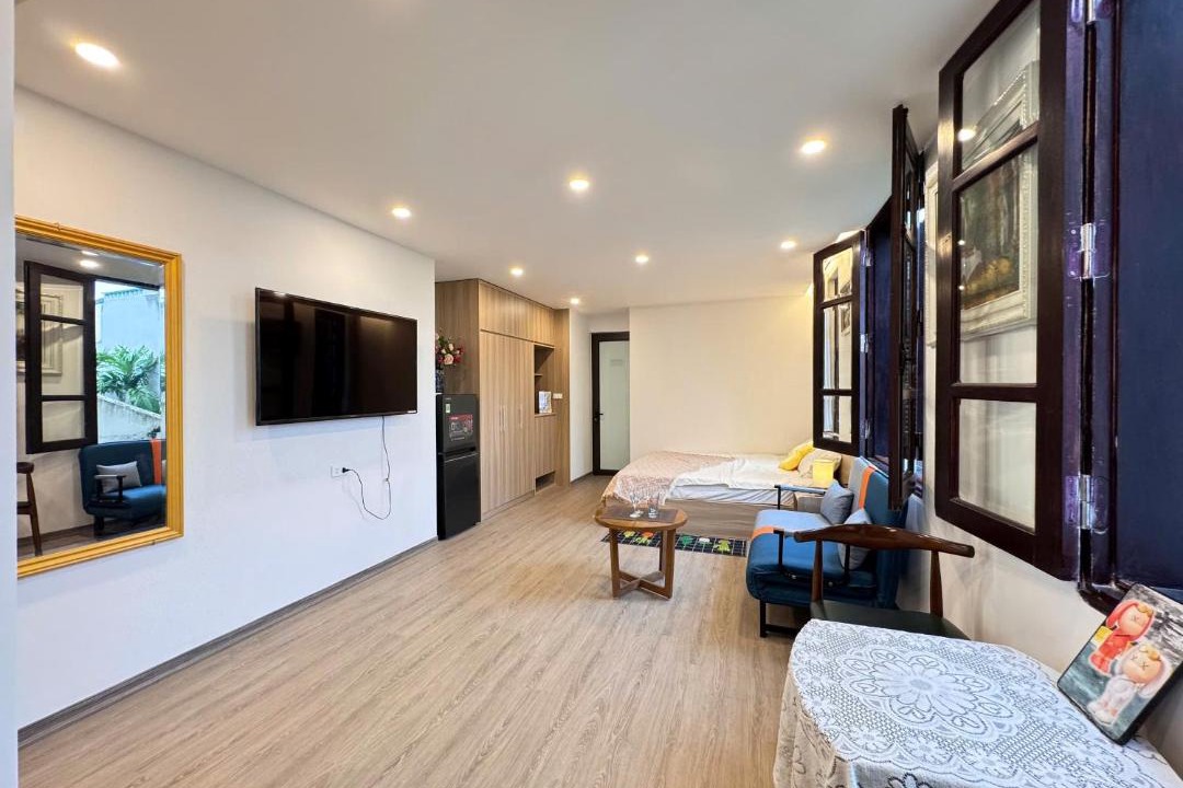 Photo of Others in Nhat Tan