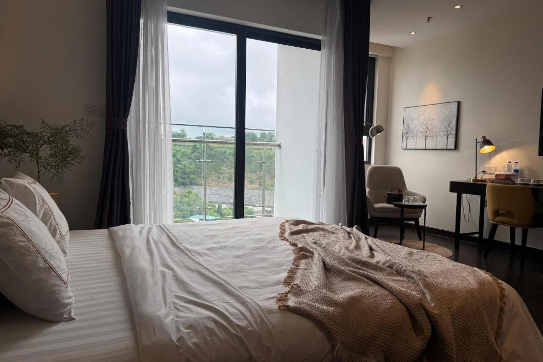 Photo of Bedroom in Hon Gai