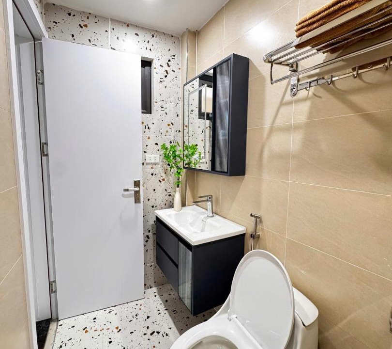 Photo of Bathroom in Trung Hoa Nhan Chinh
