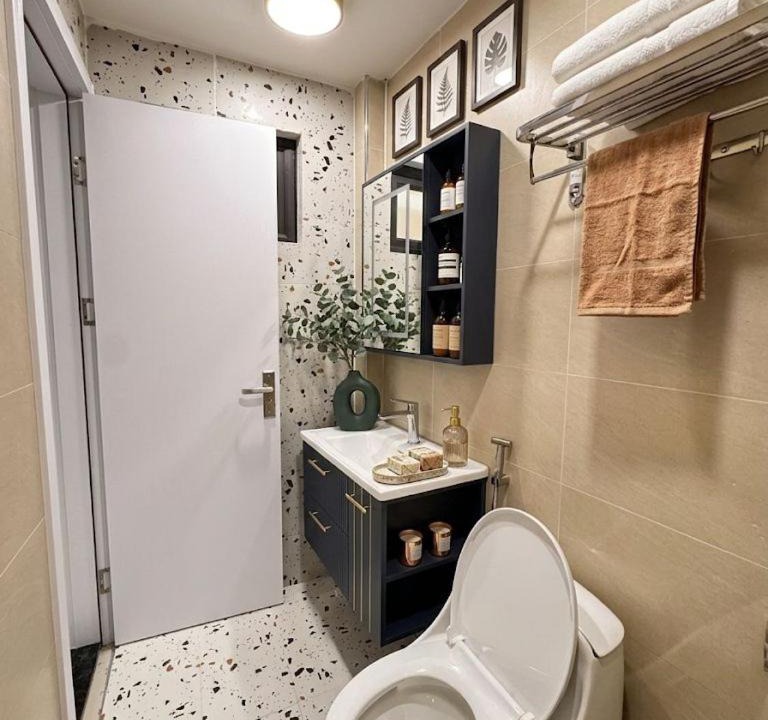 Photo of Bathroom in Trung Hoa Nhan Chinh
