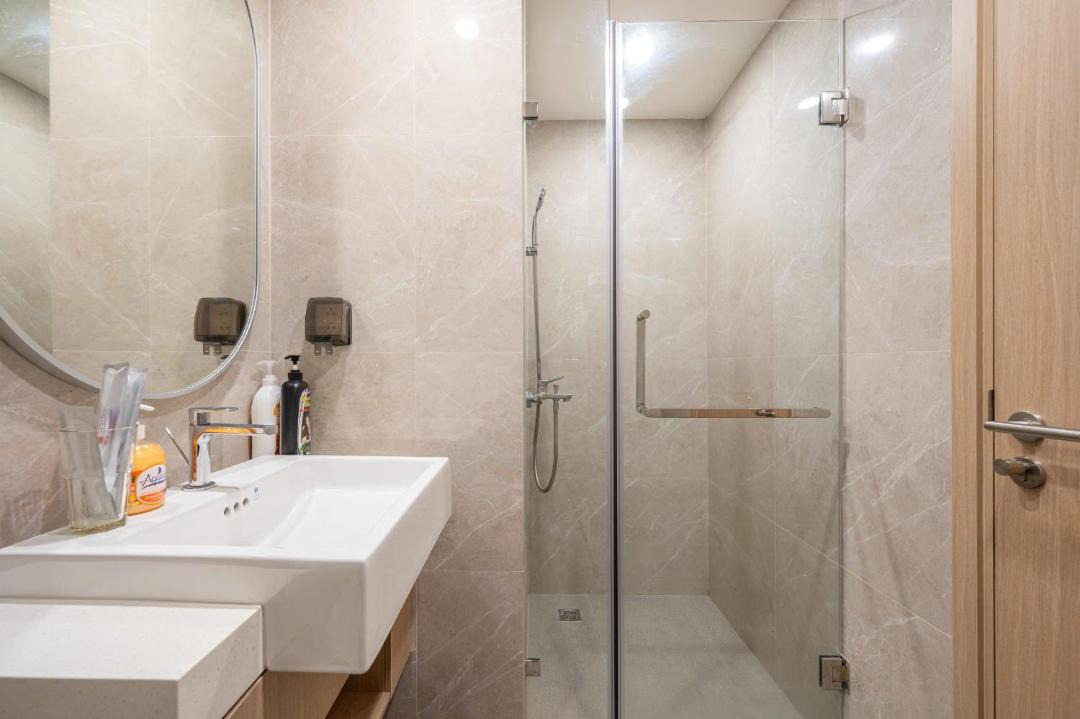 Photo of Bathroom in District 9