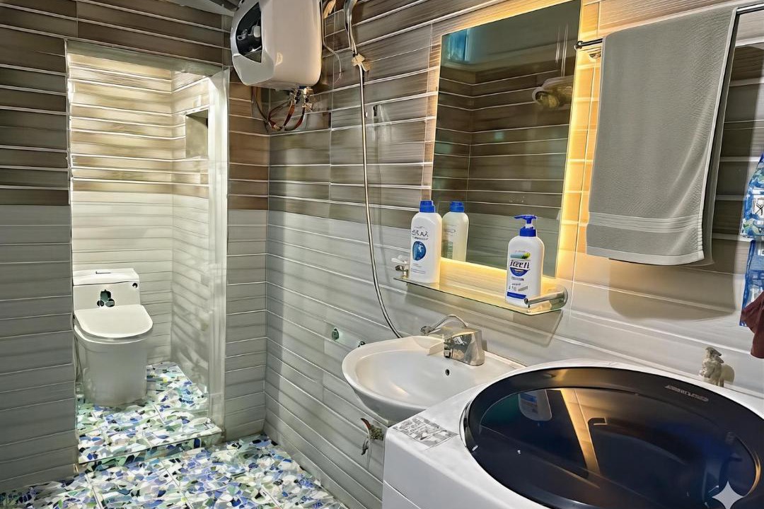 Photo of Bathroom in Trung Hoa Nhan Chinh