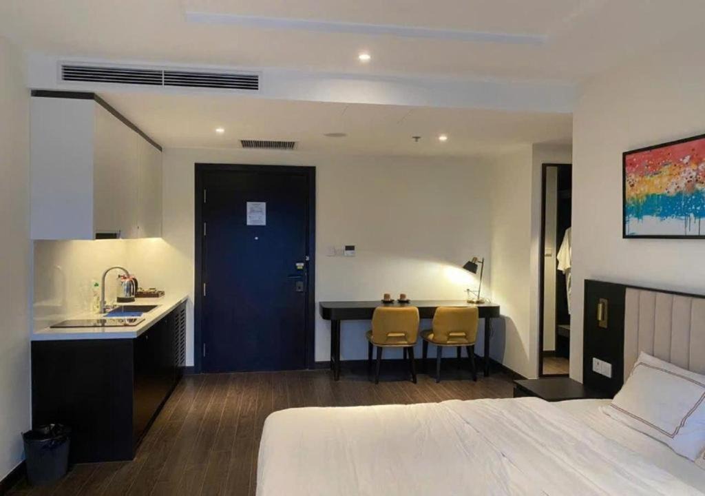 Photo of Bedroom in Hon Gai