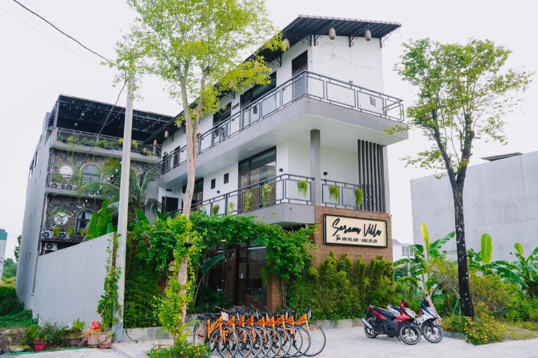 Photo of Others in Hoa Lu