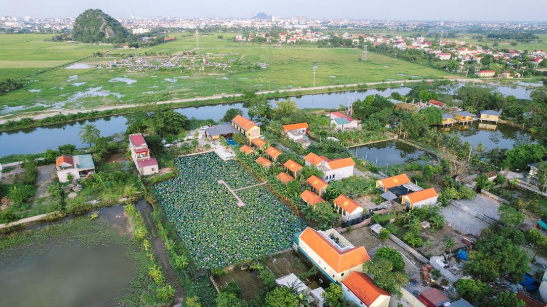 Photo of Others in Hoa Lu