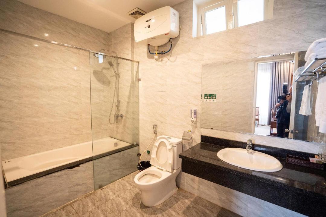 Photo of Bathroom in Ha Long