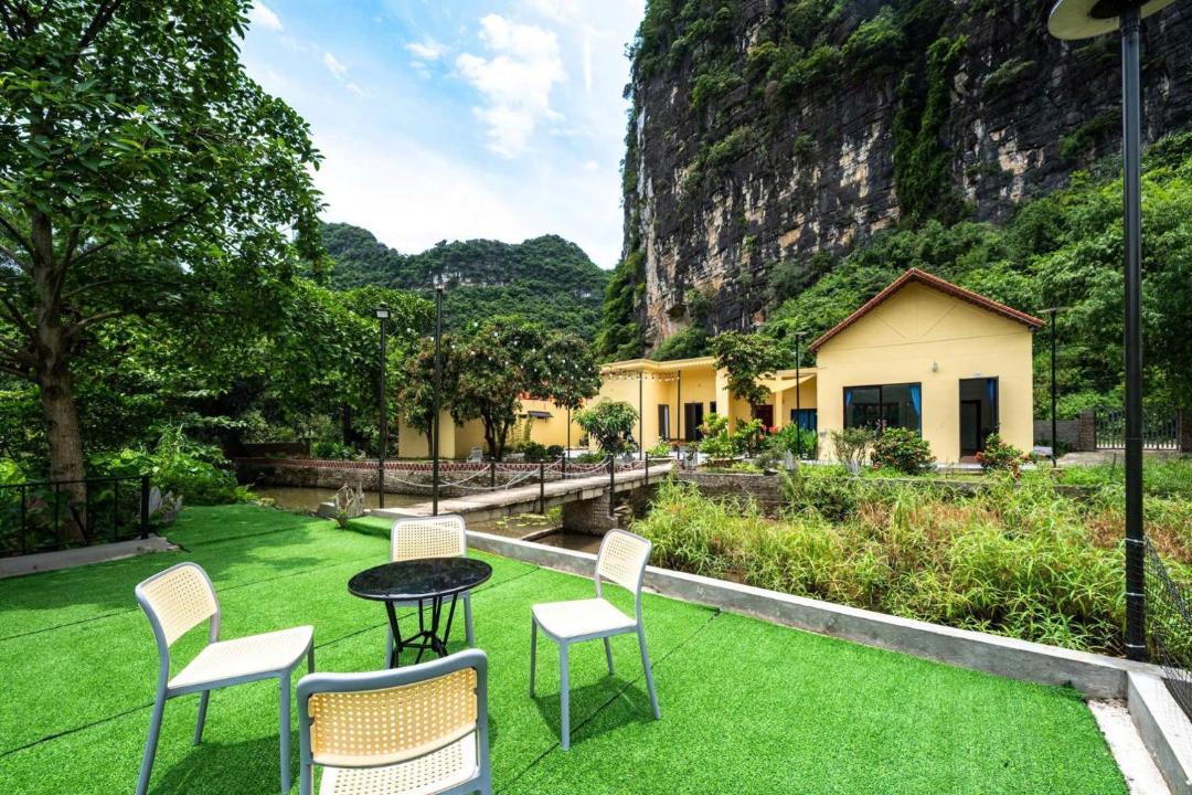 Photo of Others in Hoa Lu