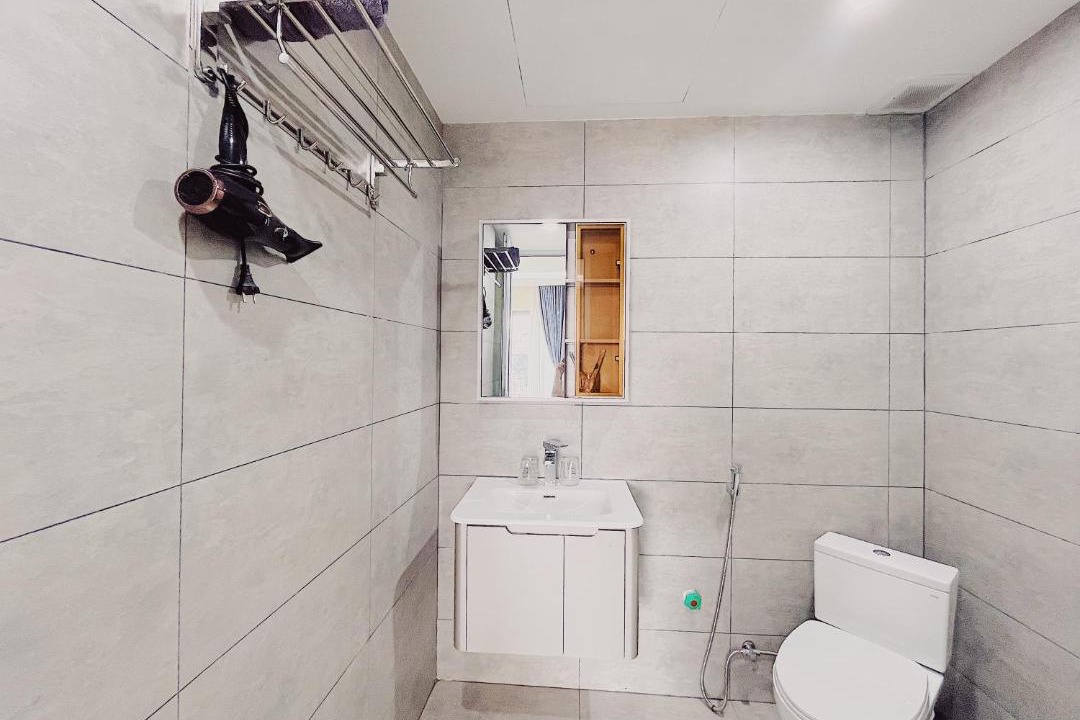 Photo of Bathroom in Tay Ho