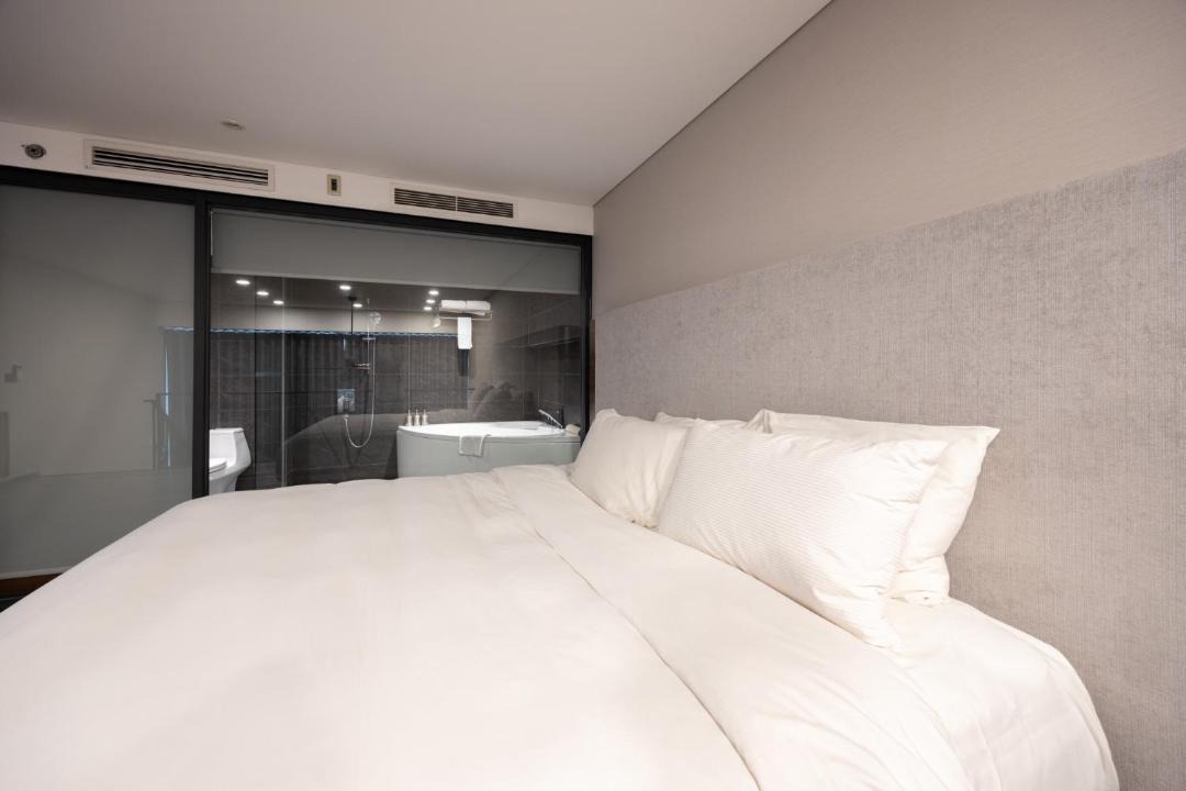 Photo of Bedroom in Tay Ho