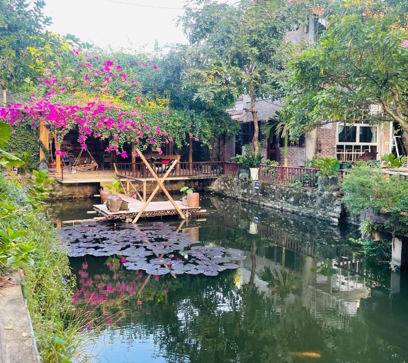 Photo of Others in Hoa Lu