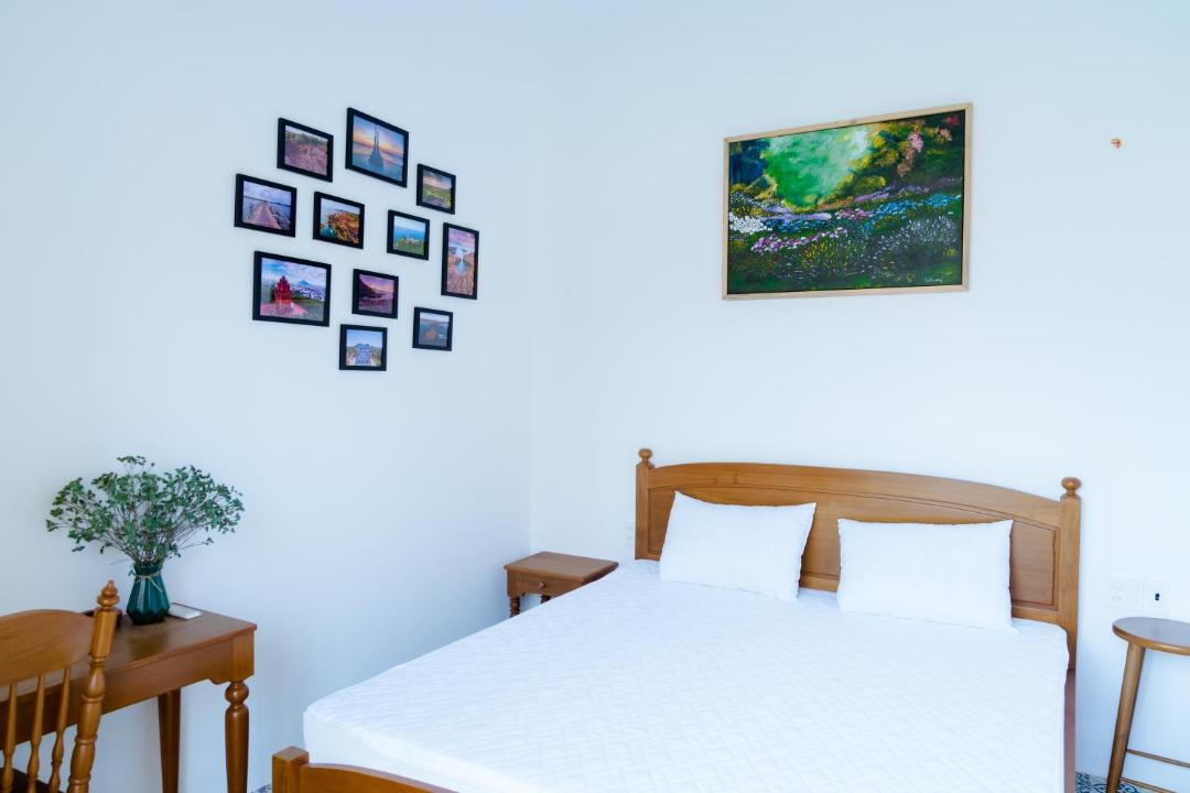 Photo of Bedroom in Dong Hoa