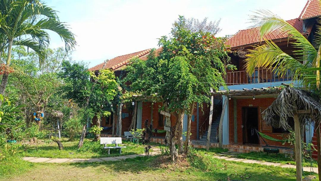 Photo of Others in Quan Tom