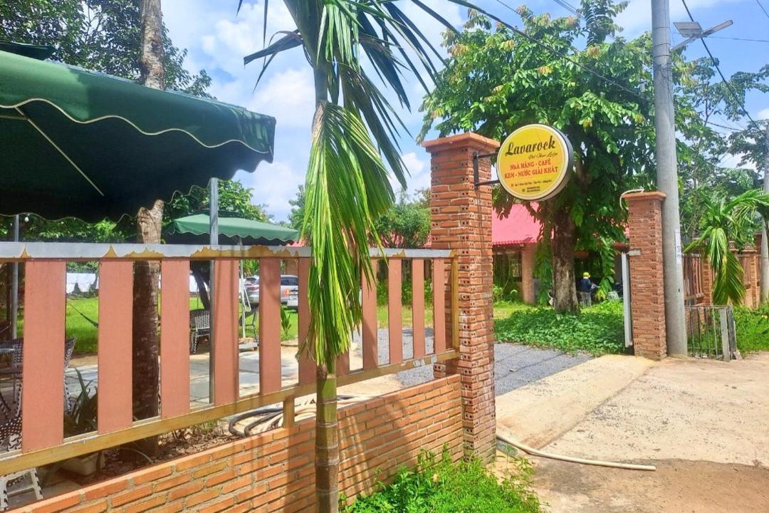 Photo of Others in Quan Tom
