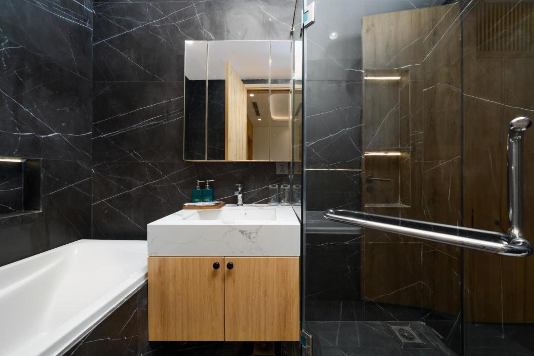 Photo of Bathroom in Ba Dinh