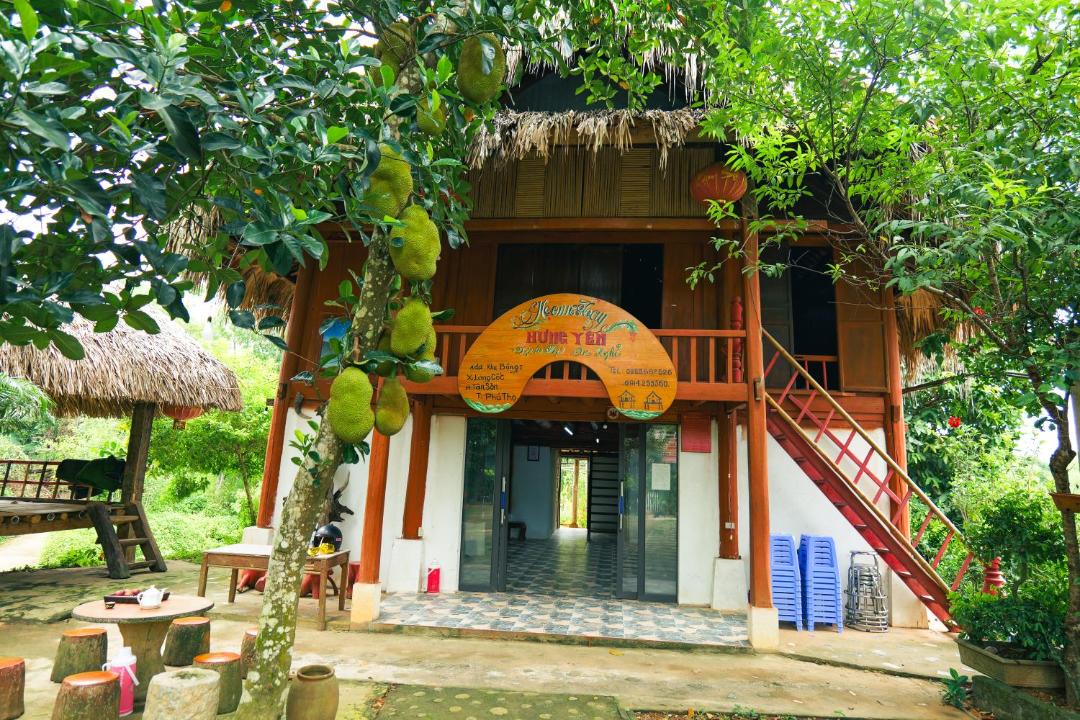 Photo of Others in Tan Son