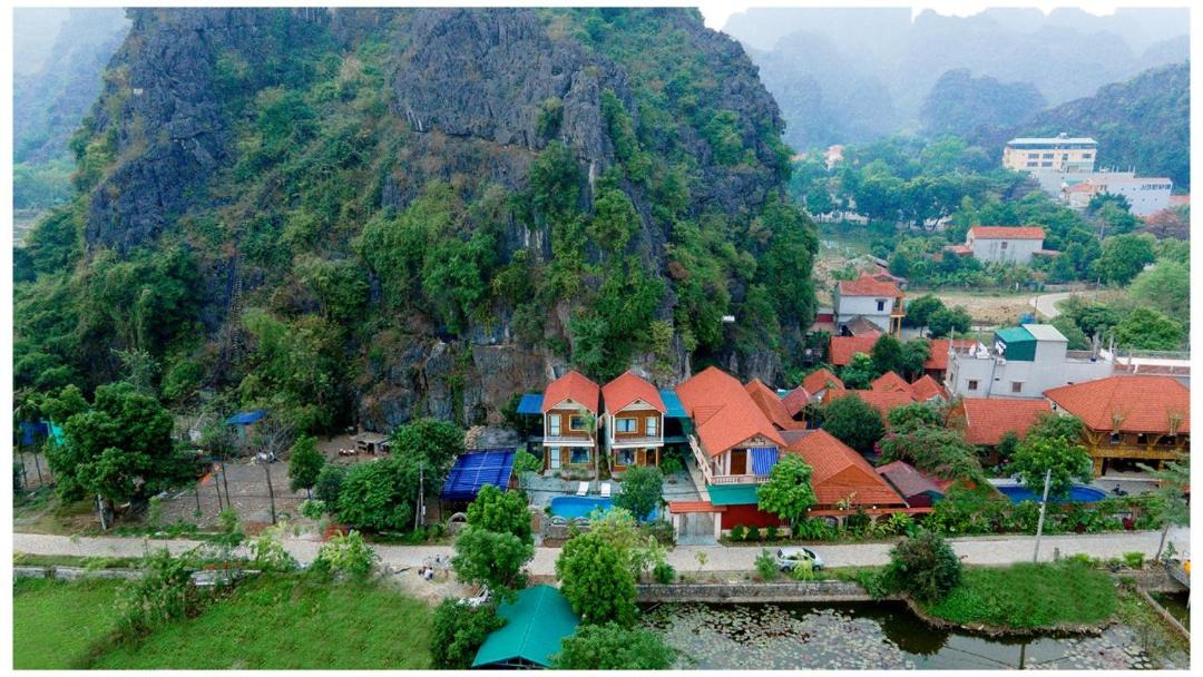 Photo of Others in Hoa Lu