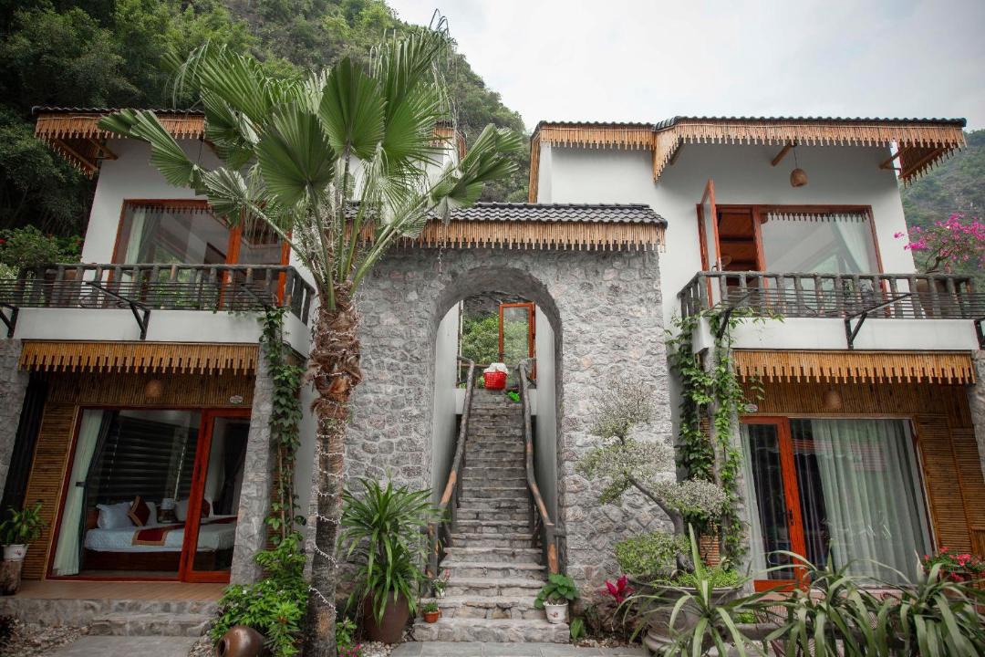 Photo of Others in Hoa Lu