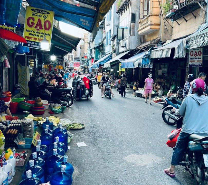 Photo of Others in Van Mieu