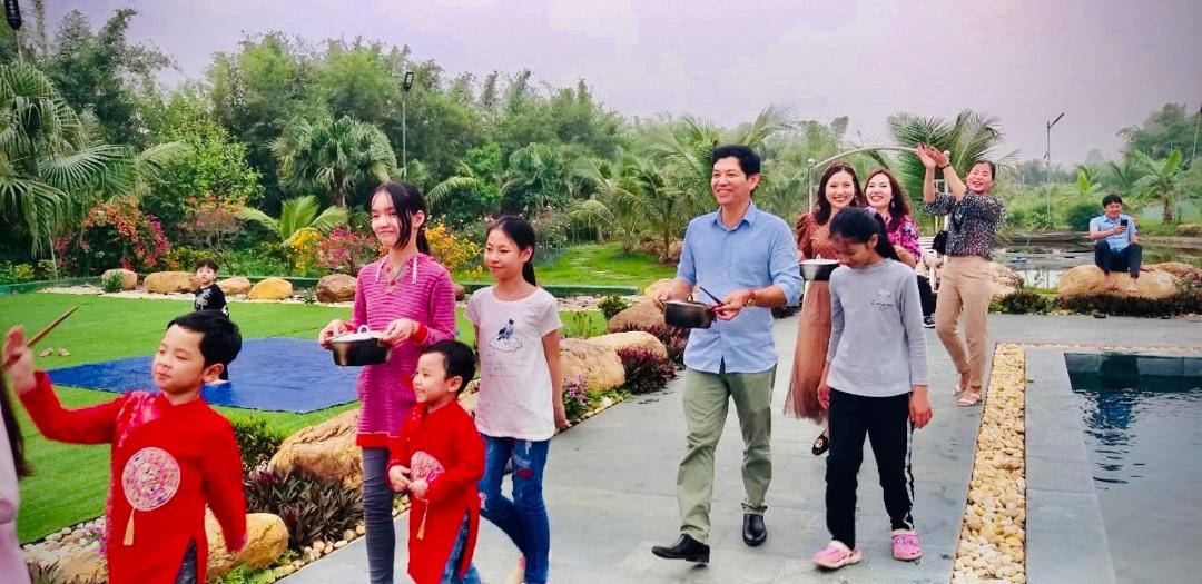 Photo of Others in Hoa Lu