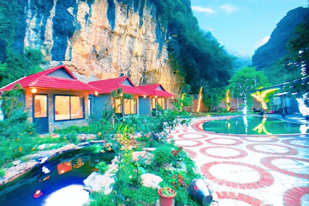 Photo of Others in Hoa Lu