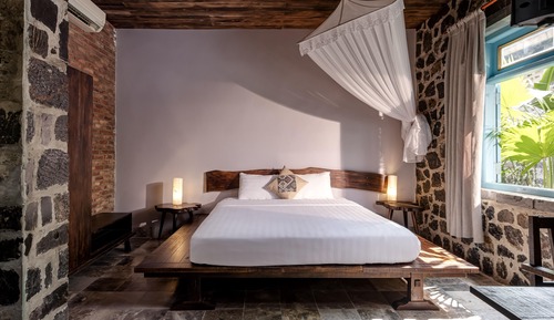 Deluxe Double Room, 1 King Bed, Garden View