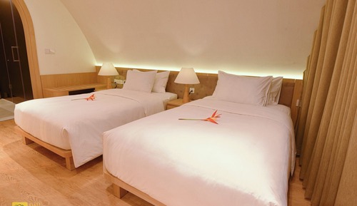 Sand Beach Bungalow Twin