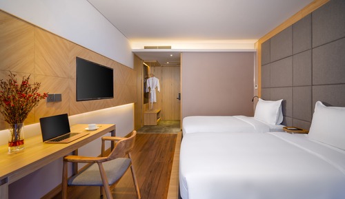 Deluxe Twin Room, City View