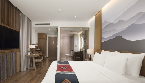 Deluxe Double Room with Garden View