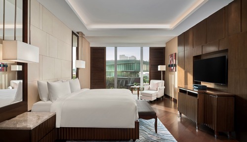 Executive Suite, 1 King Bed, Non Smoking
