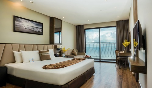 Executive Double Oceanview with Balcony
