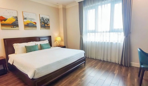 Senior Apartment, Lake View