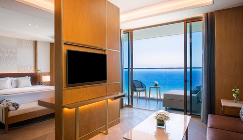 Junior Room, 1 King Bed, Sea View