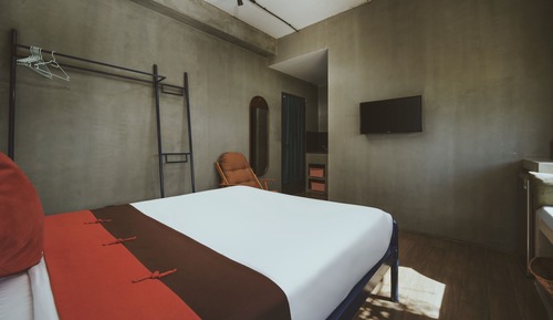 Standard Studio, 1 Queen Bed