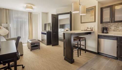 Suite, 2 Bedrooms, Kitchen