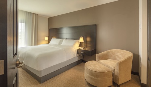 Suite, 1 Bedroom, Kitchen (Walk-In Shower)