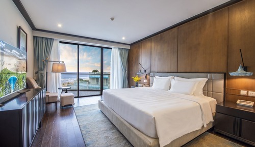 Executive Suite King Bed
