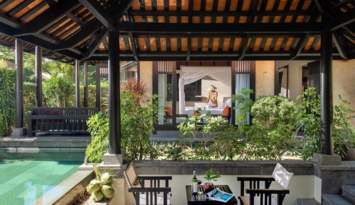 1 Bedroom Beachfront Pool Villa