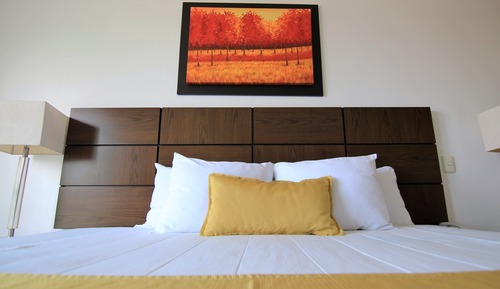 Standard Room, 1 King Bed