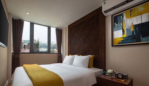 Honeymoon Room