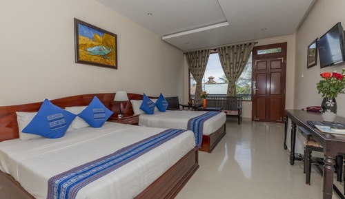 Deluxe Ocean or Garden View