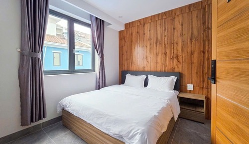 Standard Studio, Housekeeping