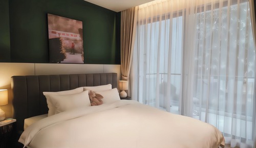 Luxury Studio Suite, City View