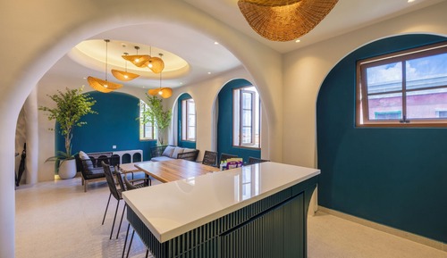 Design Studio Suite, Beach View