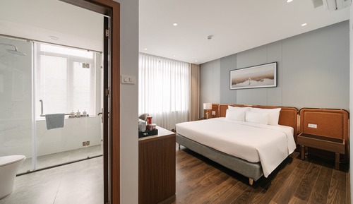 Deluxe Double Room, 1 King Bed, City View
