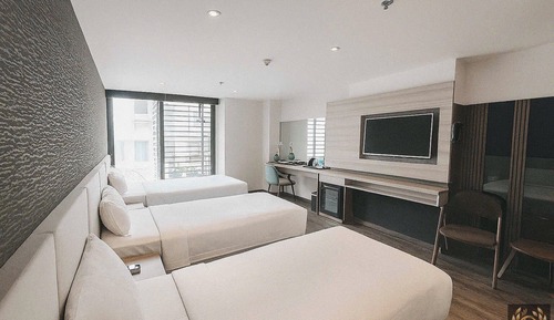 Premium Triple Room, Balcony, City View