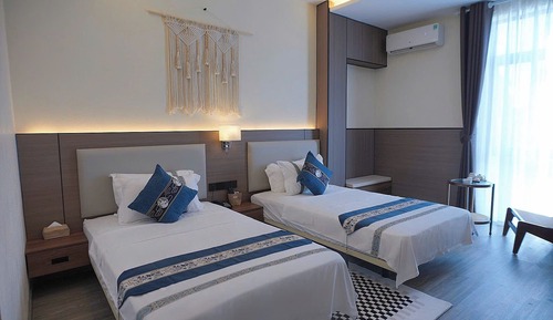 Deluxe Twin Room