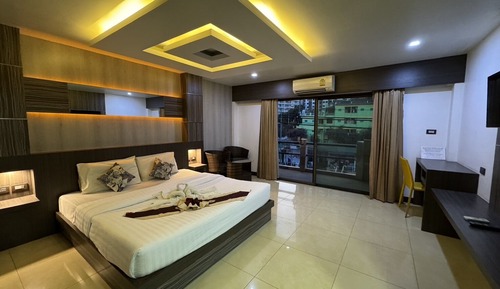 Deluxe Double Room, City View
