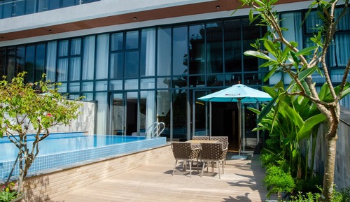Duplex Three-bedroom with pool